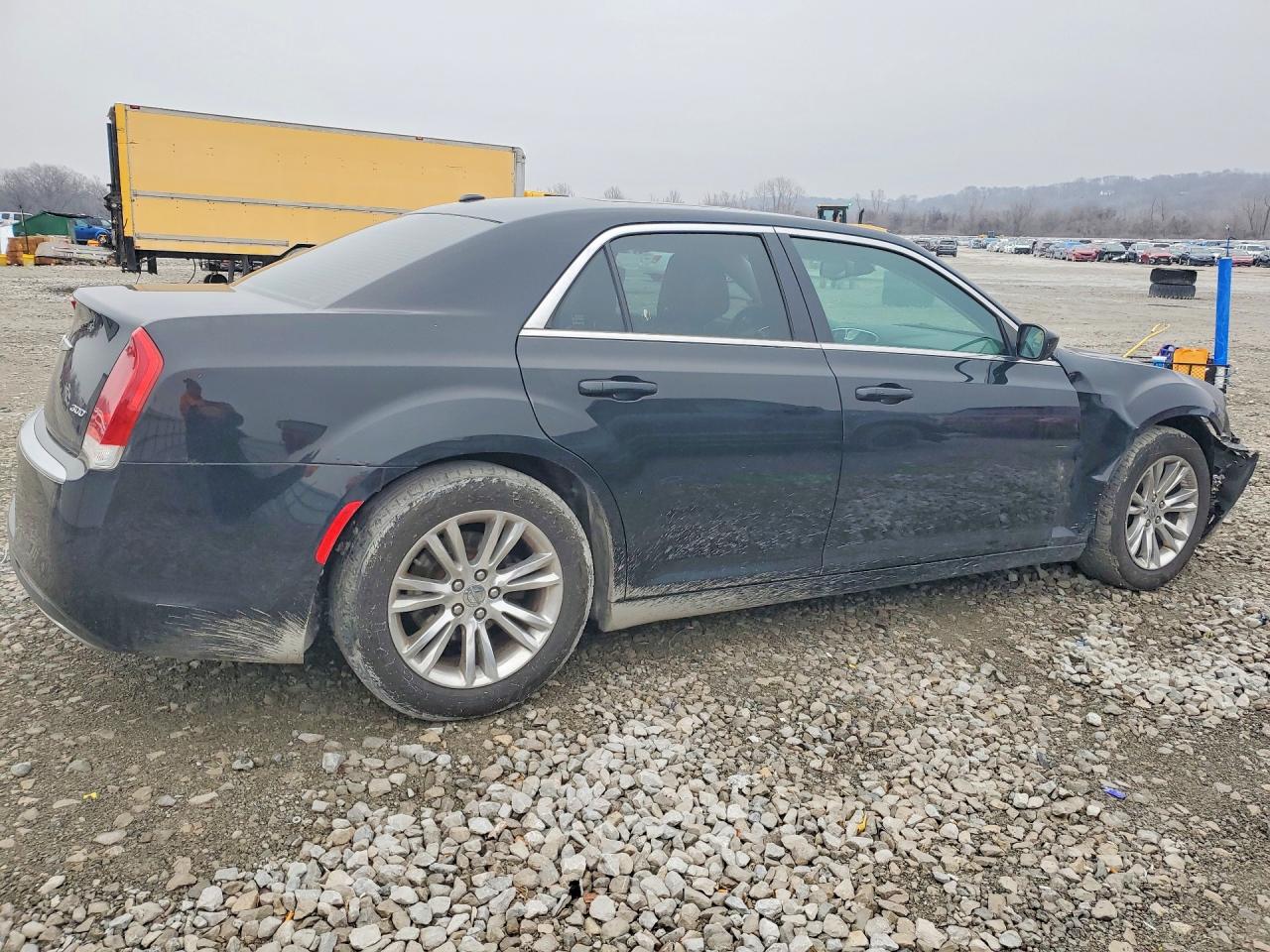 2016 CHRYSLER 300 LIMITED photo 5