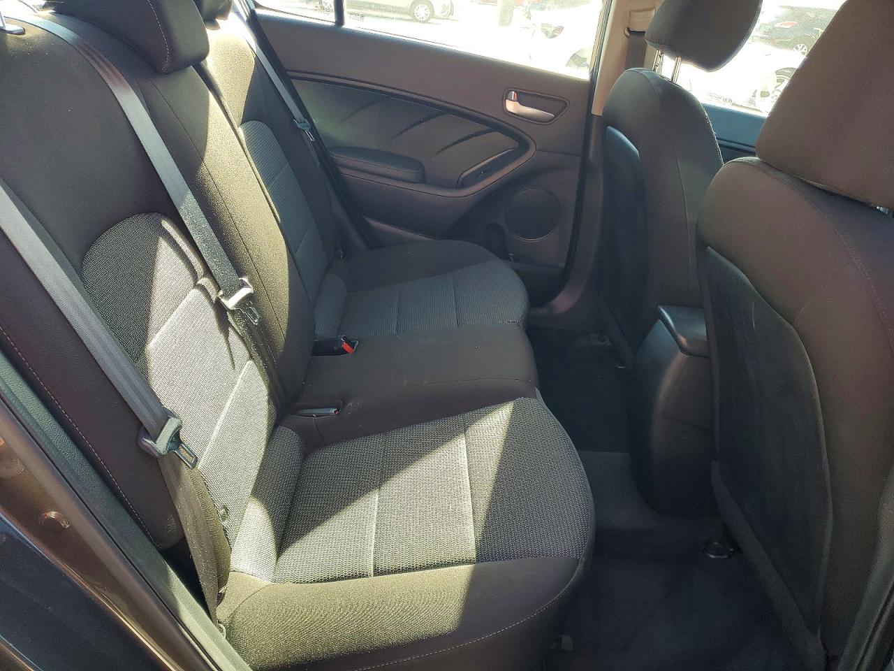 2018 KIA FORTE LX photo 19