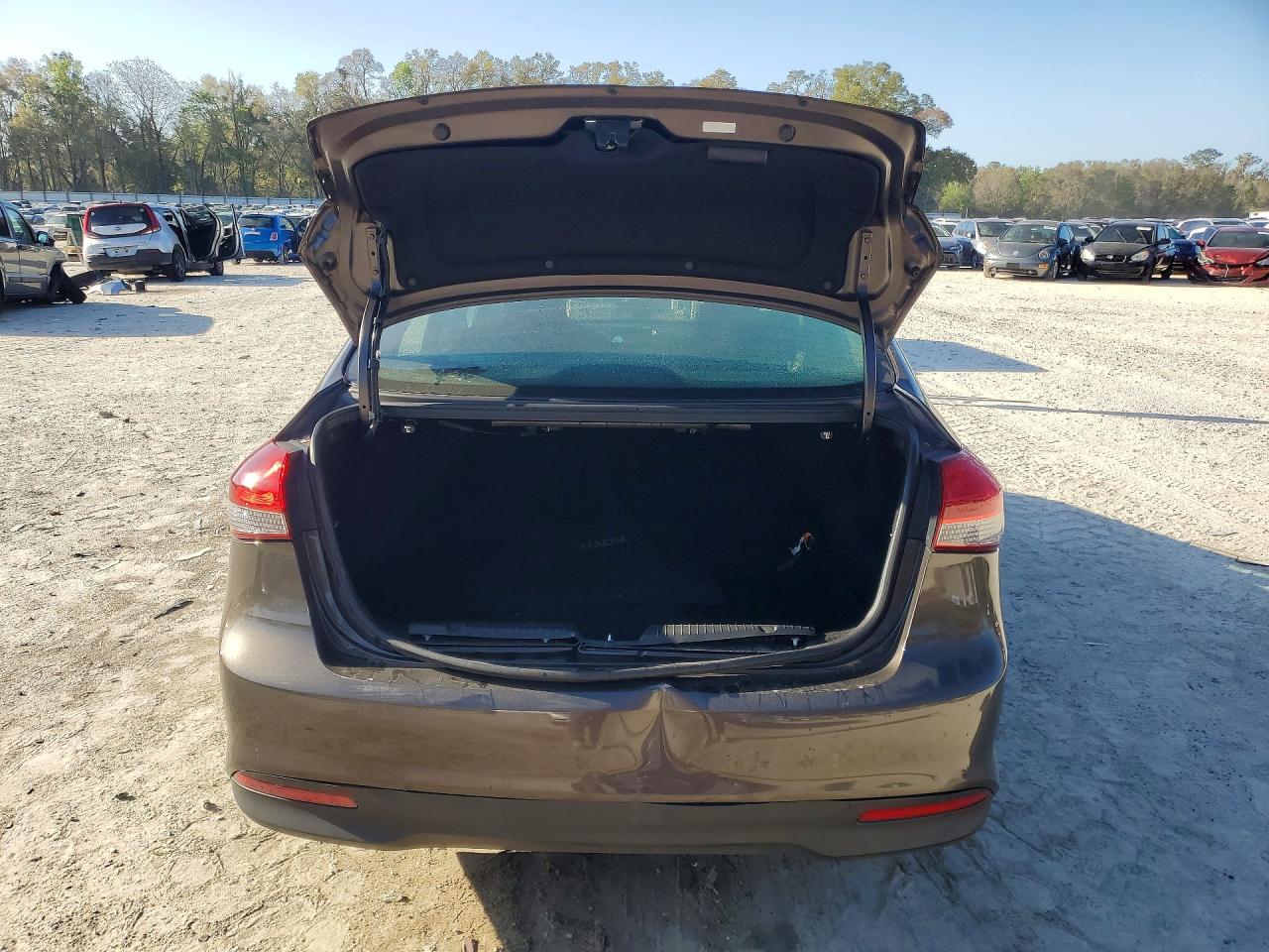 2018 KIA FORTE LX photo 11