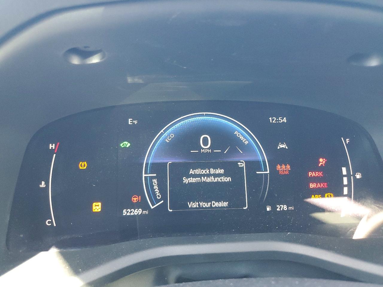 2025 TOYOTA CAMRY LE photo 17