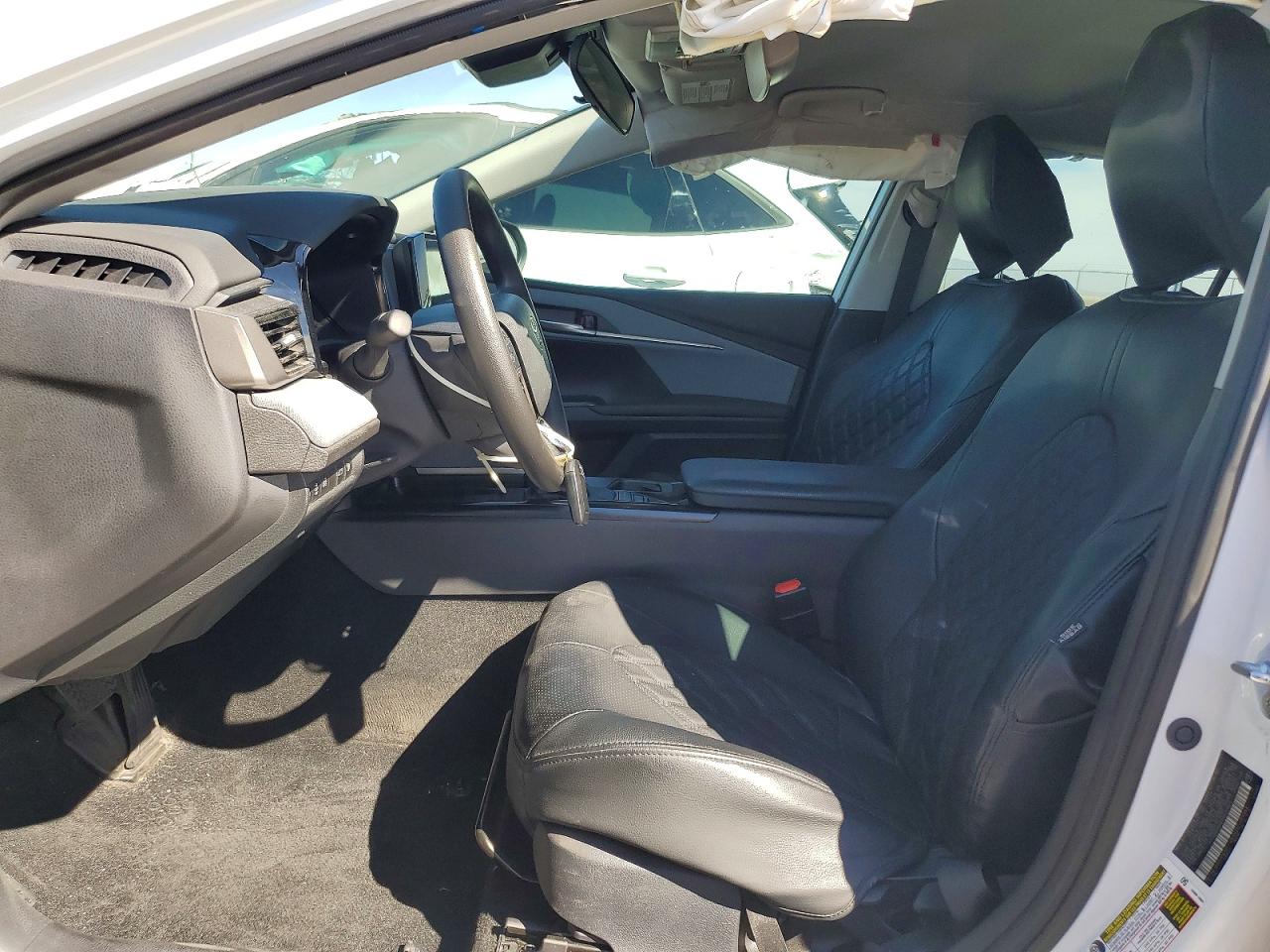 2025 TOYOTA CAMRY LE photo 13