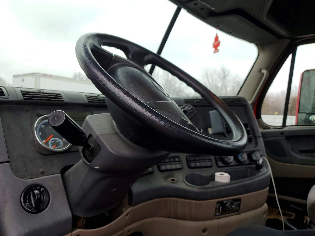 2016 FREIGHTLINER CASCADIA 125 SEMI TRUCK photo 5