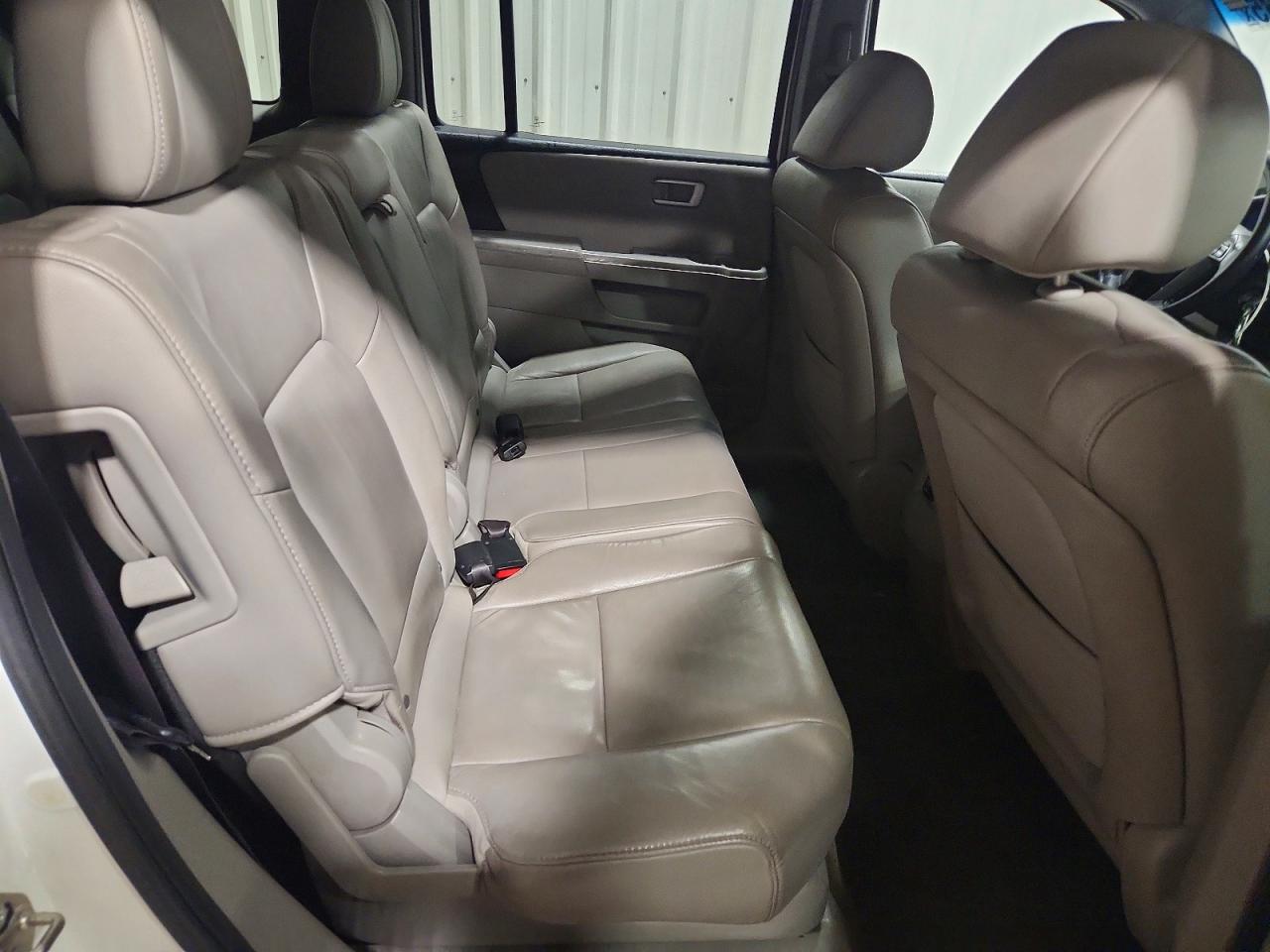 2015 HONDA PILOT EXL photo 31