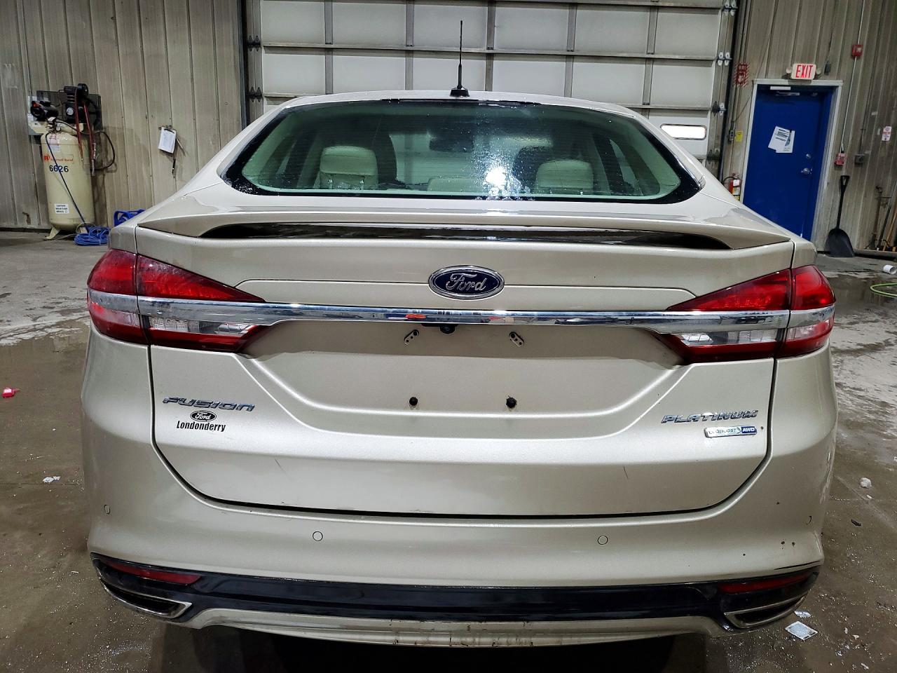 2017 FORD FUSION TITANIUM photo 16