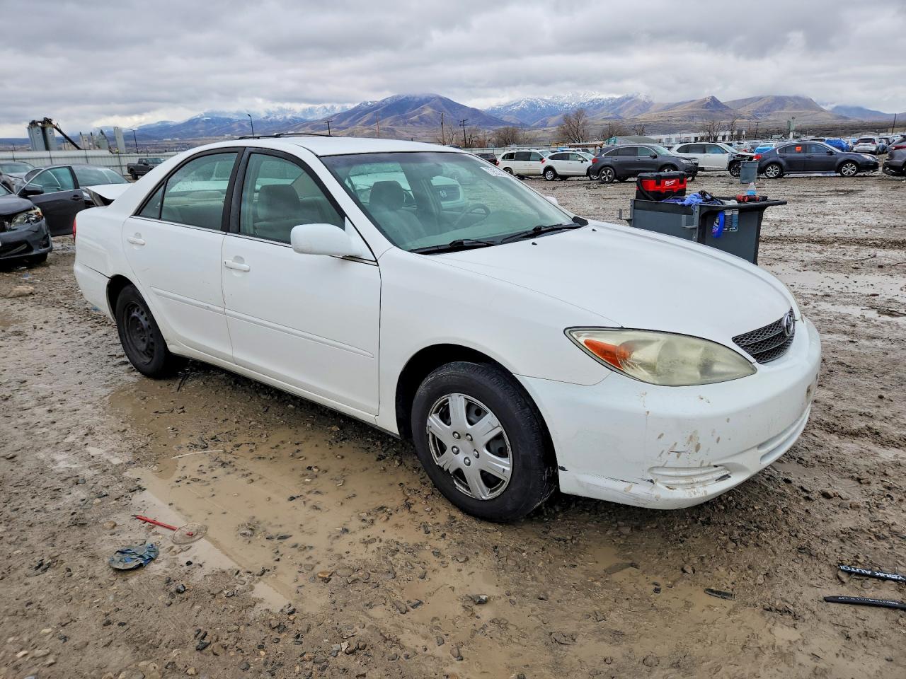 2002 TOYOTA CAMRY LE photo 4