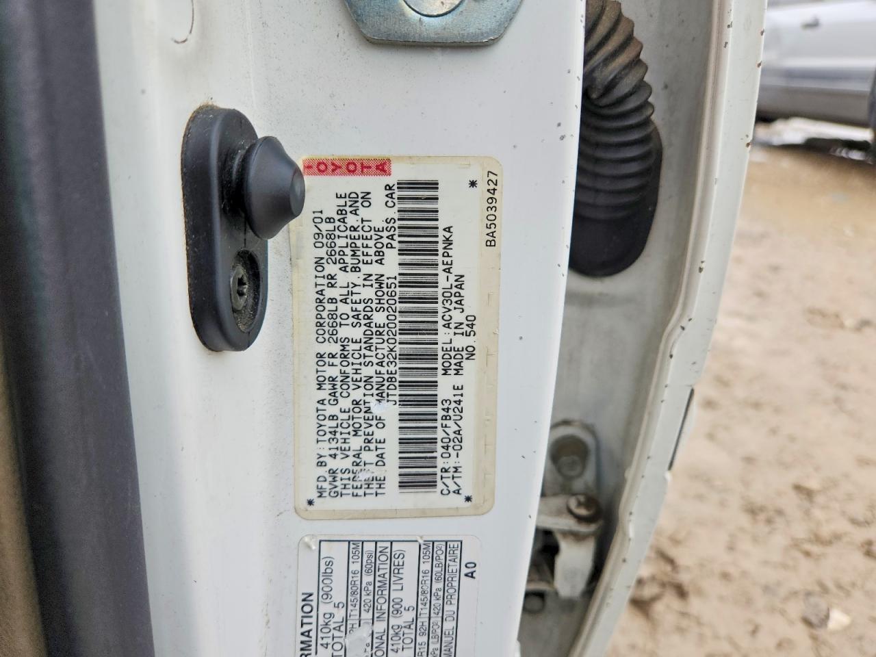 2002 TOYOTA CAMRY LE photo 12