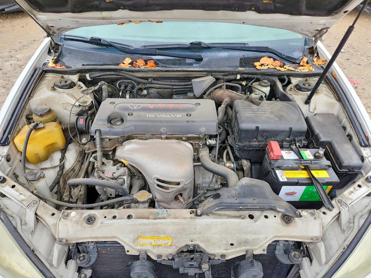 2002 TOYOTA CAMRY LE photo 11