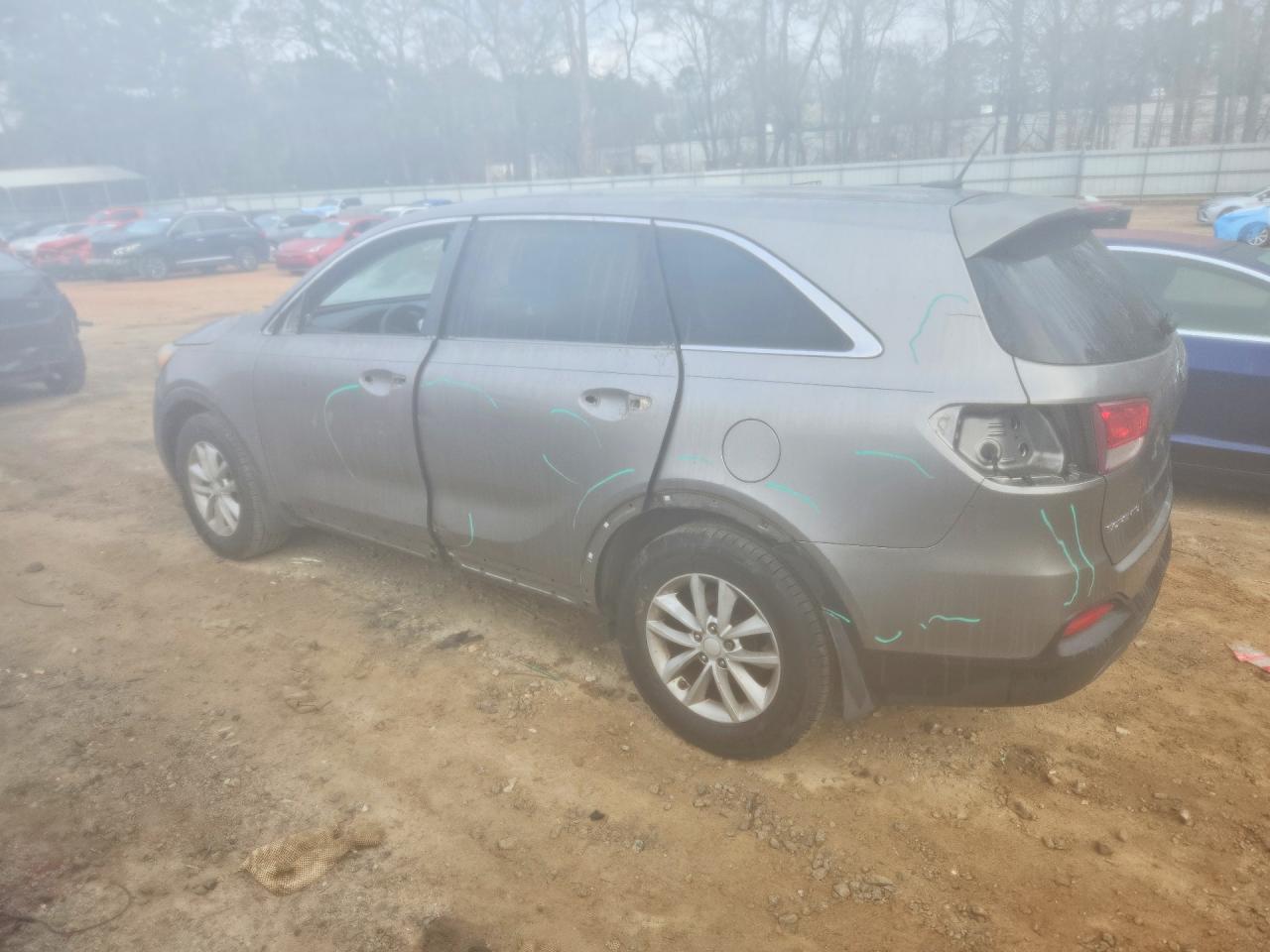 2016 KIA SORENTO L photo 2