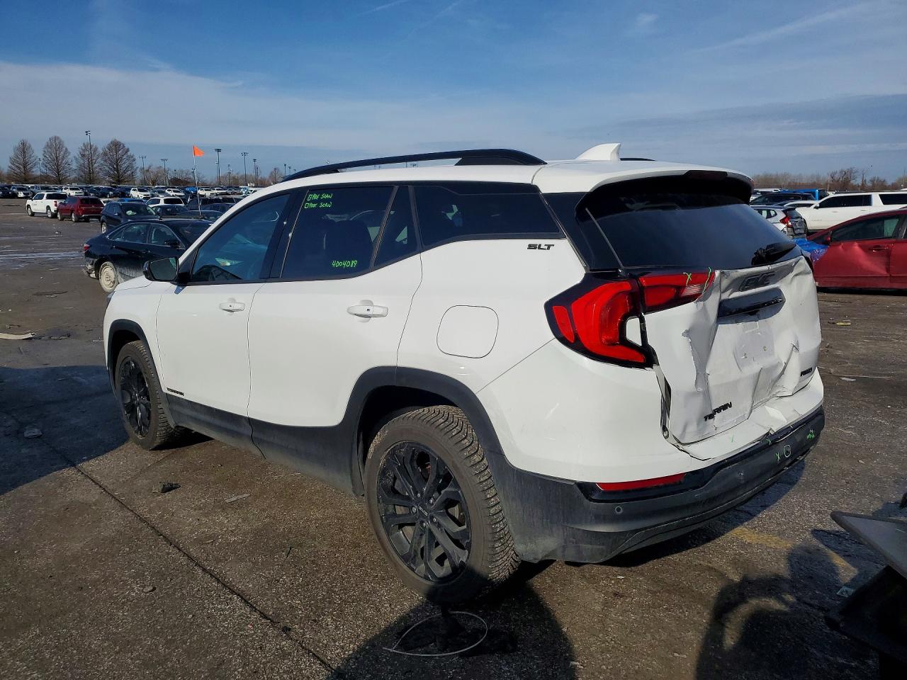 2020 GMC TERRAIN SLT photo 2
