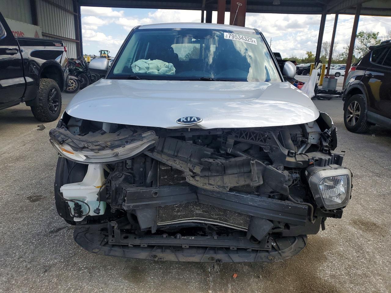 2020 KIA SOUL LX photo 5
