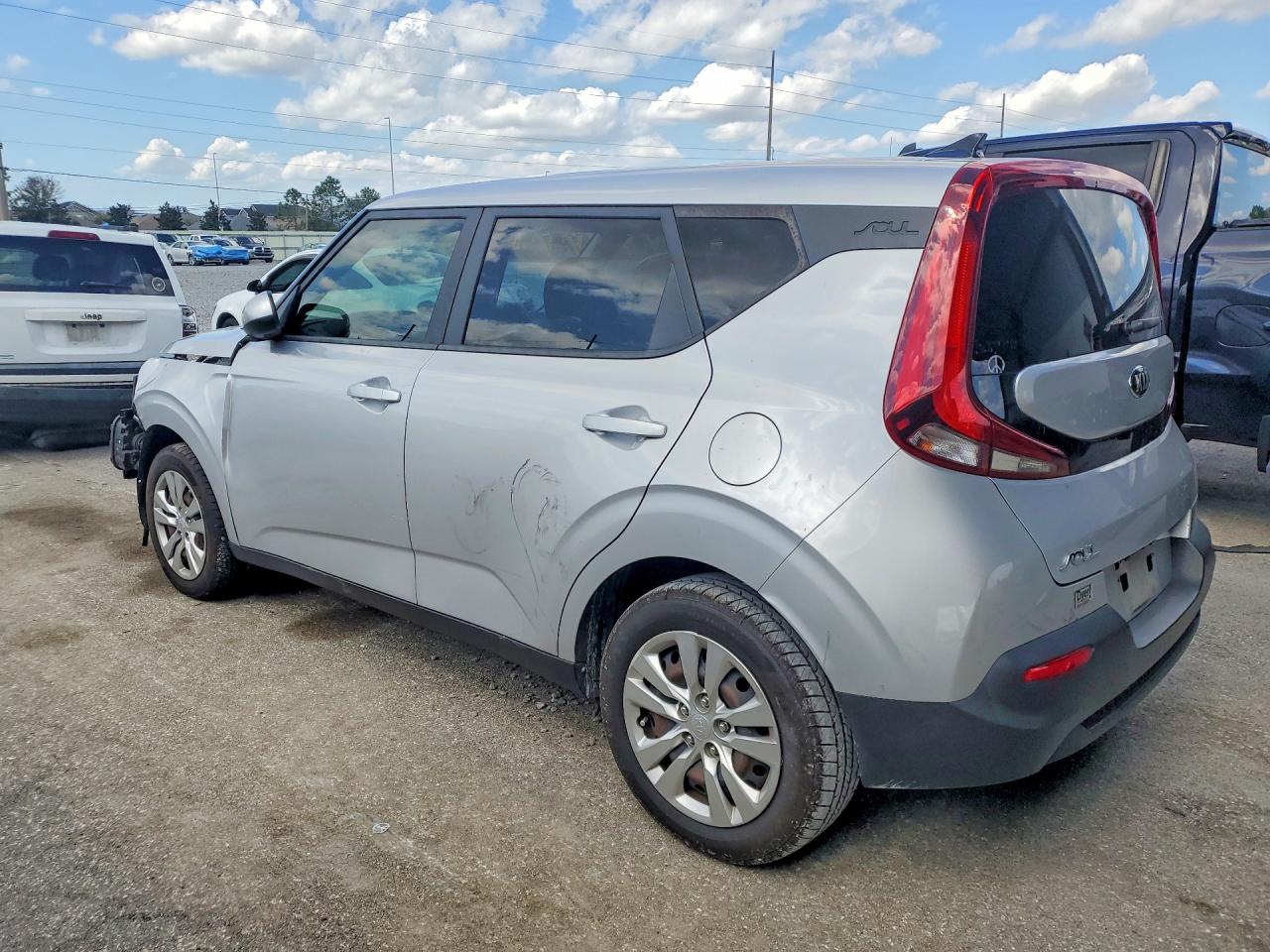 2020 KIA SOUL LX photo 2