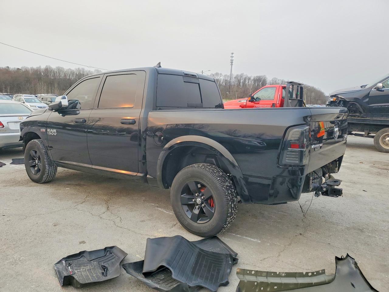 2013 RAM 1500 SLT photo 3