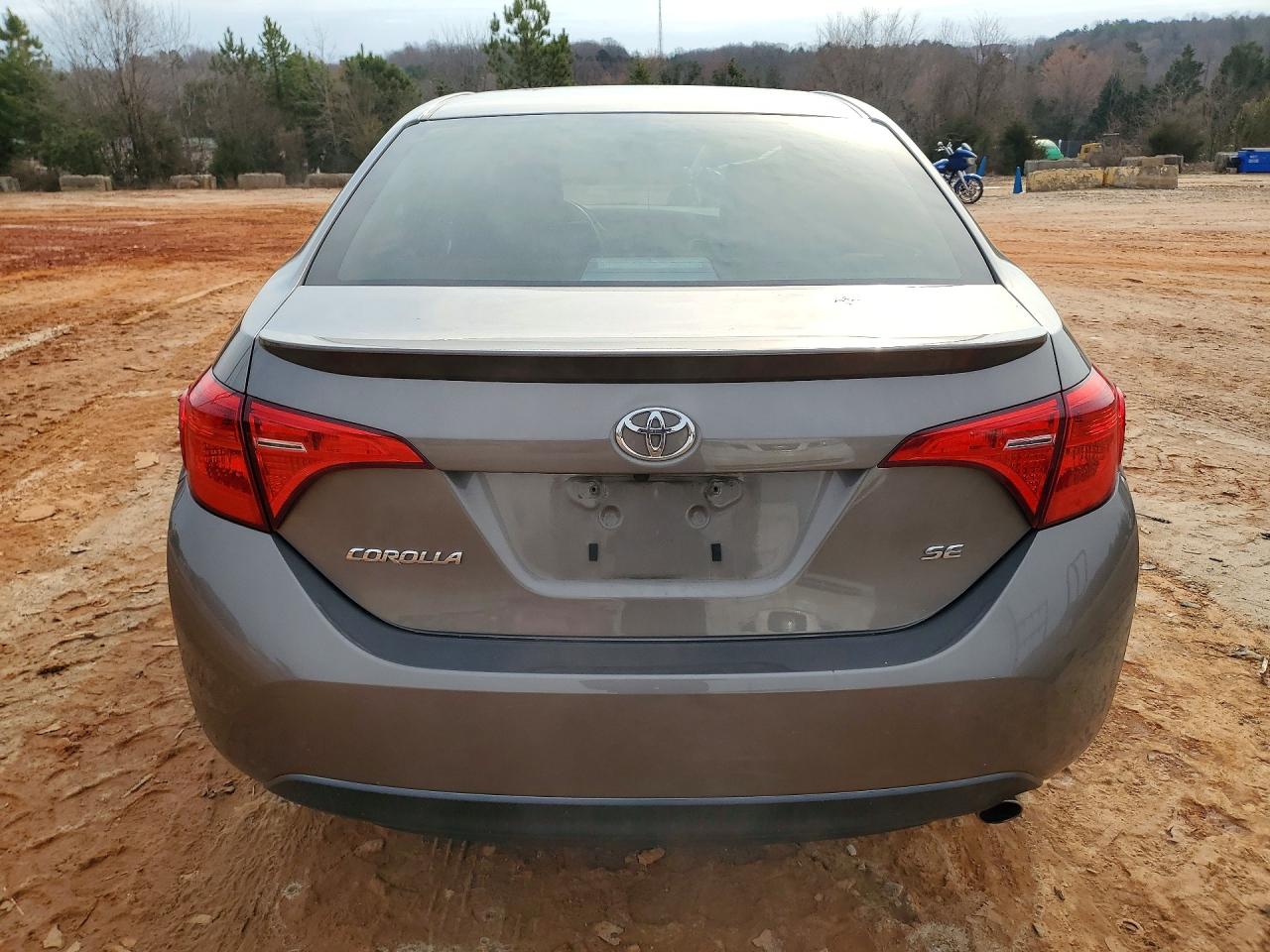 2017 TOYOTA COROLLA SE photo 11