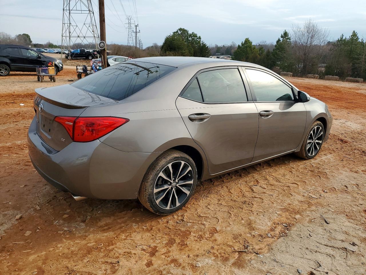 2017 TOYOTA COROLLA SE photo 5
