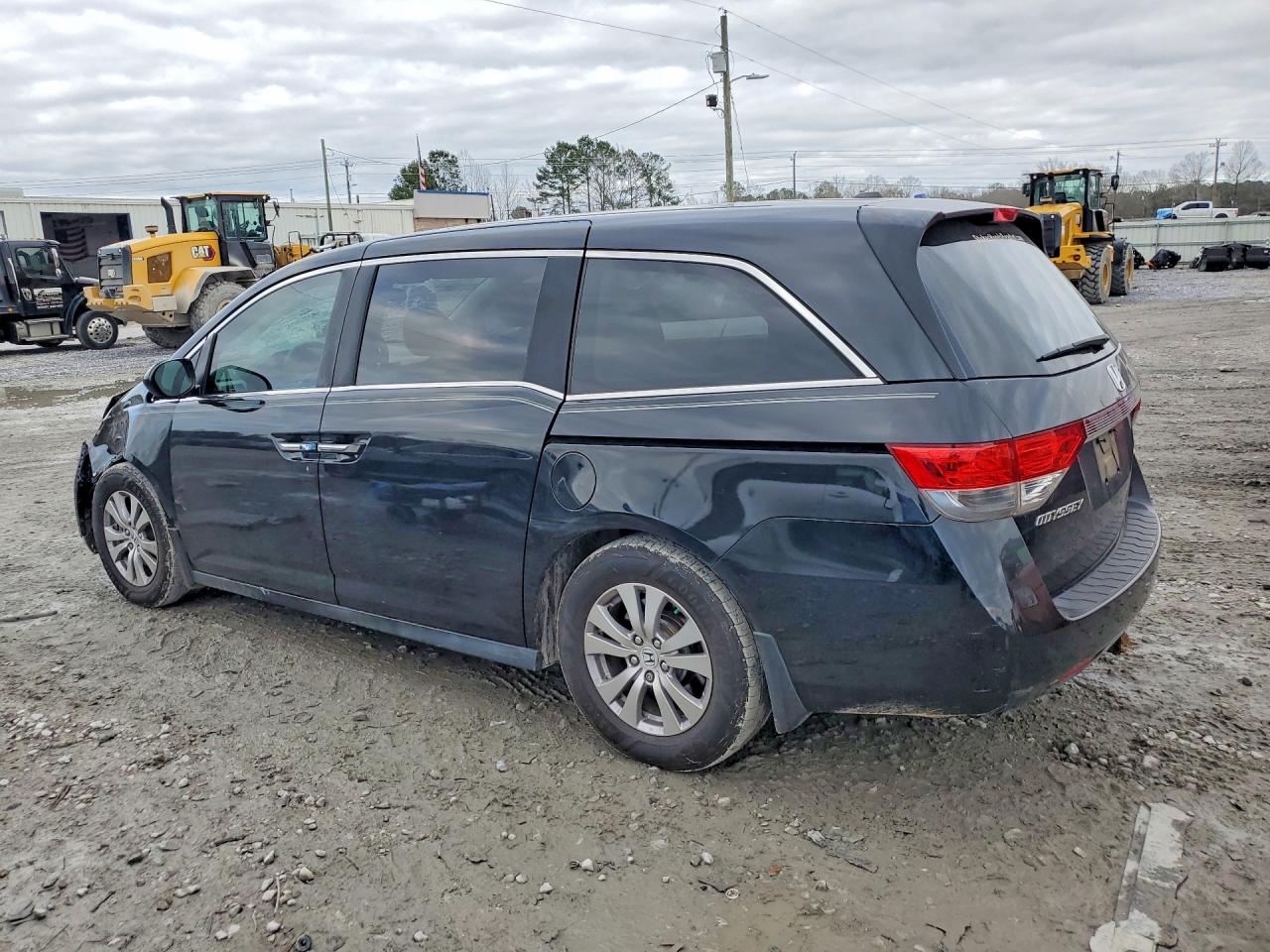 2016 HONDA ODYSSEY SE photo 3