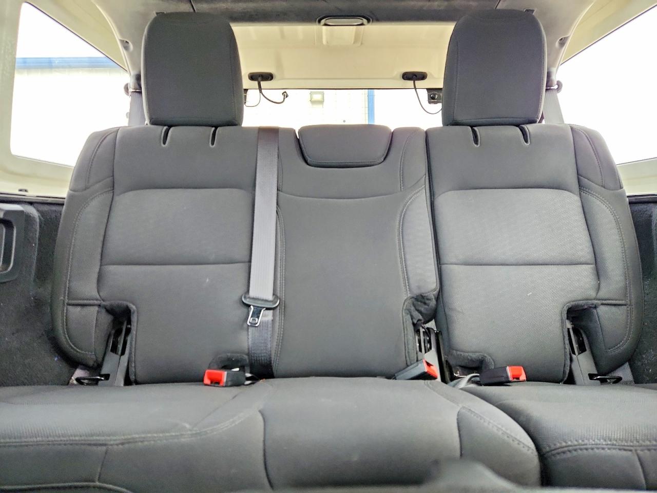 2019 JEEP WRANGLER UNLIMITED SAHARA photo 28