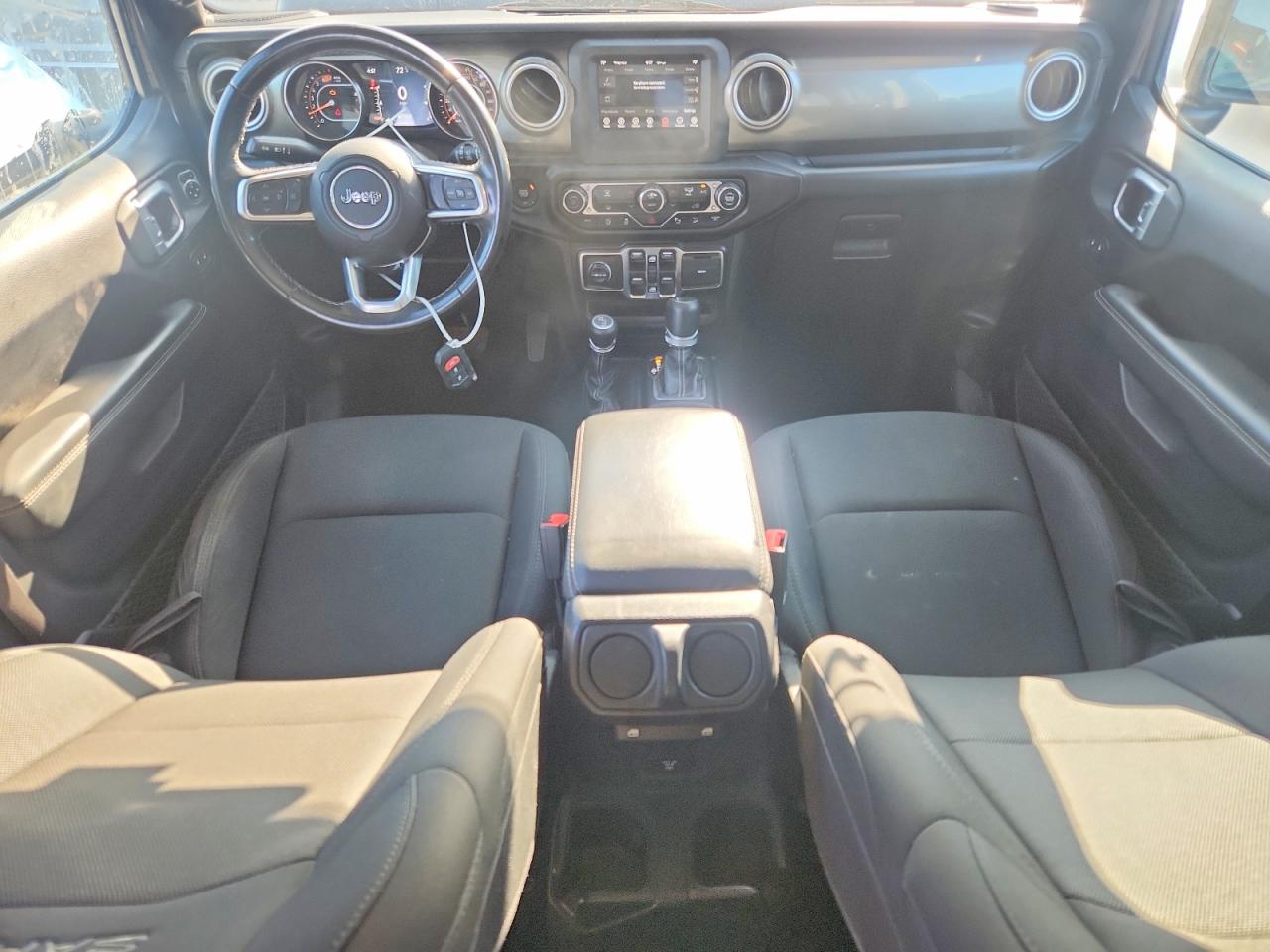 2019 JEEP WRANGLER UNLIMITED SAHARA photo 22
