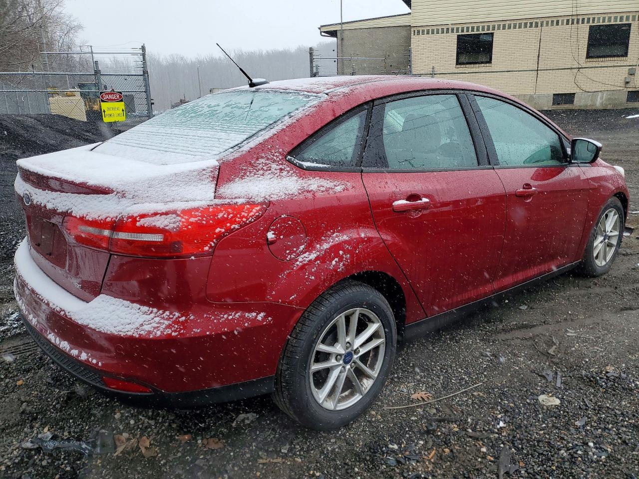 2015 FORD FOCUS SE photo 5