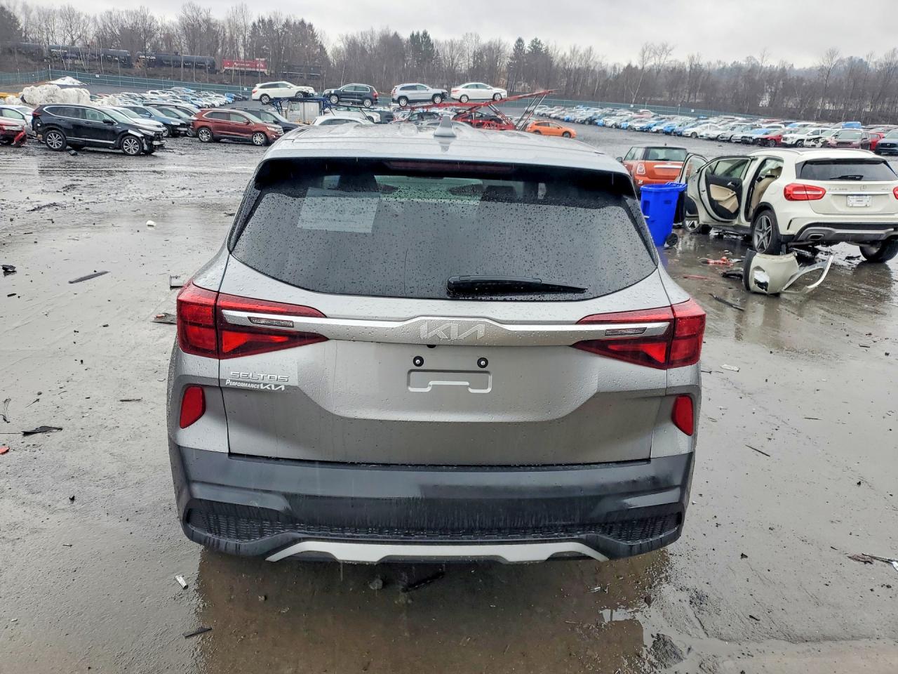 2023 KIA SELTOS LX photo 16