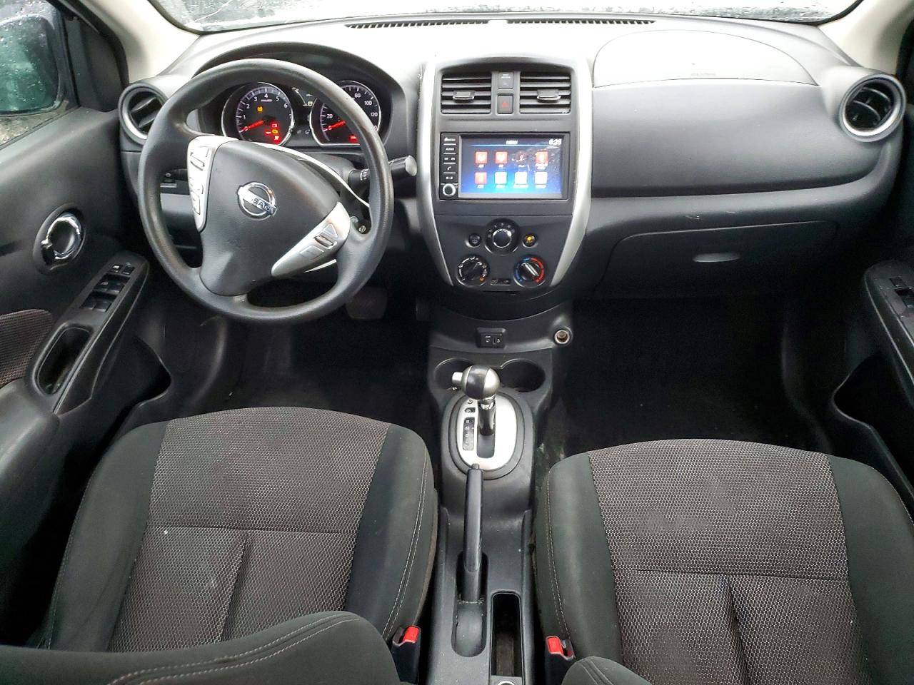 2019 NISSAN VERSA SV photo 15