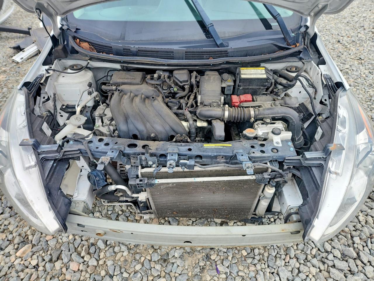 2019 NISSAN VERSA SV photo 21