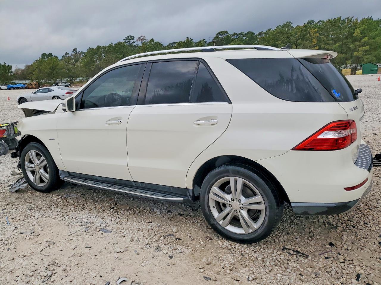 2012 MERCEDES-BENZ ML 350 4MATIC photo 2