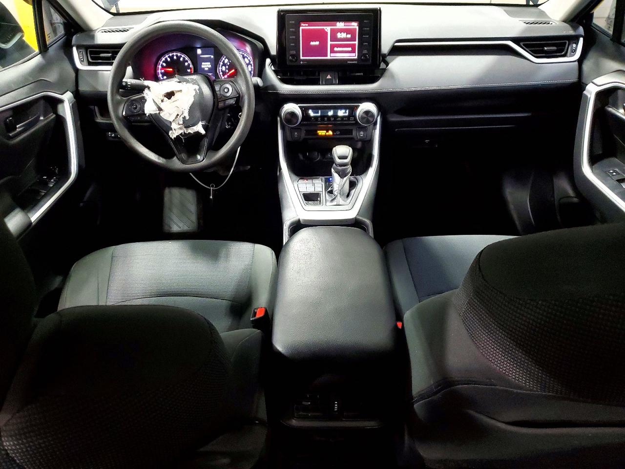 2022 TOYOTA RAV4 LE photo 8