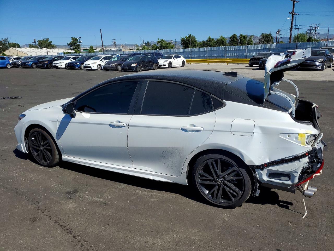 2025 TOYOTA CAMRY XSE photo 3