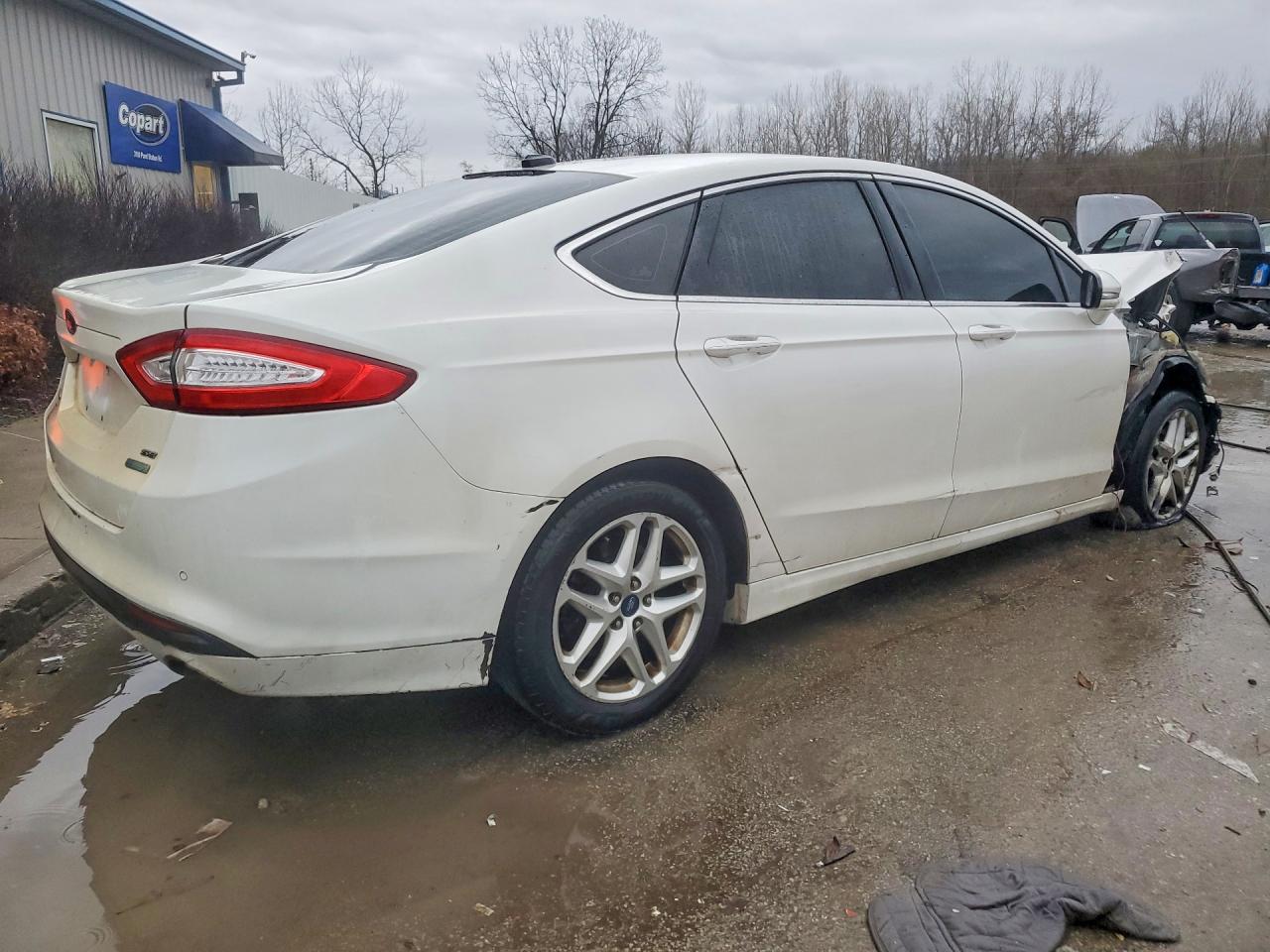 2014 FORD FUSION SE photo 3