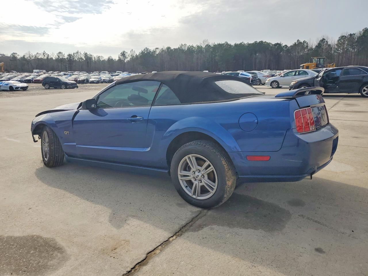 2008 FORD MUSTANG GT photo 2