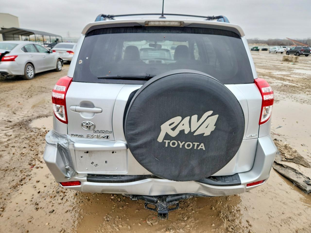 2010 TOYOTA RAV4 BASE photo 11