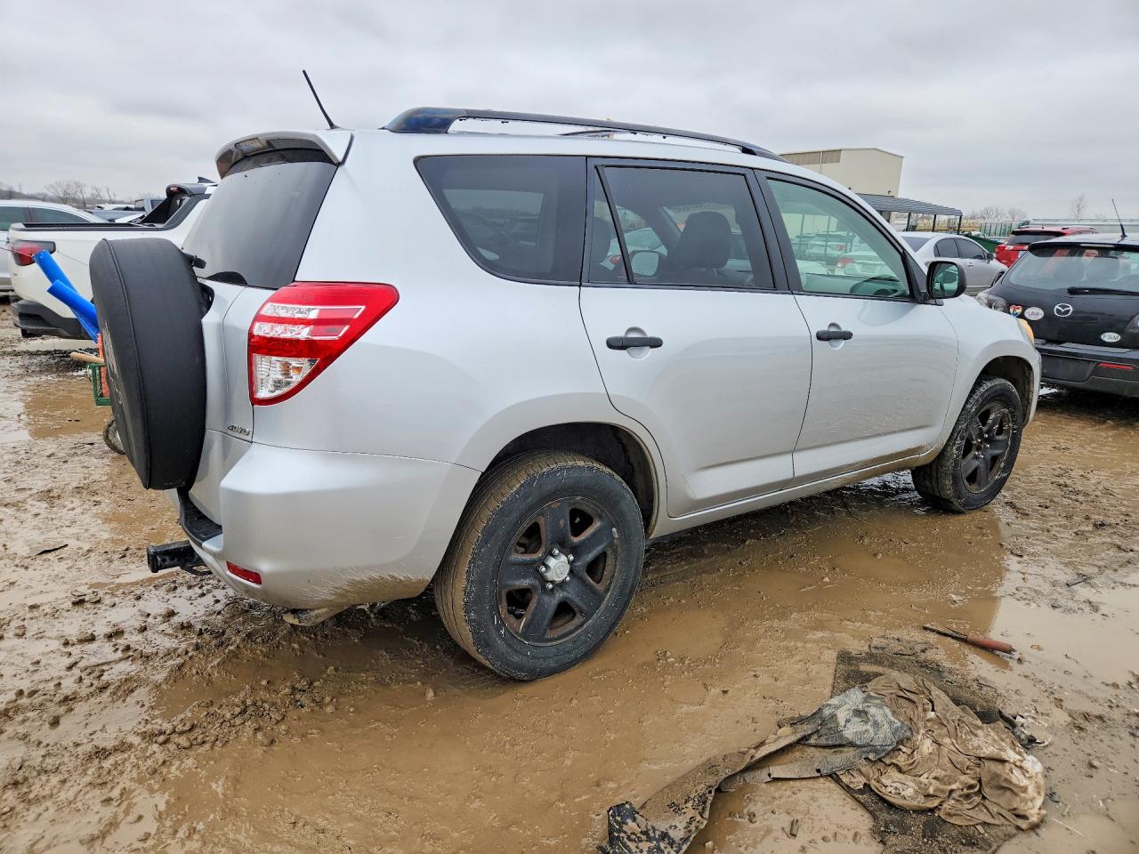 2010 TOYOTA RAV4 BASE photo 5