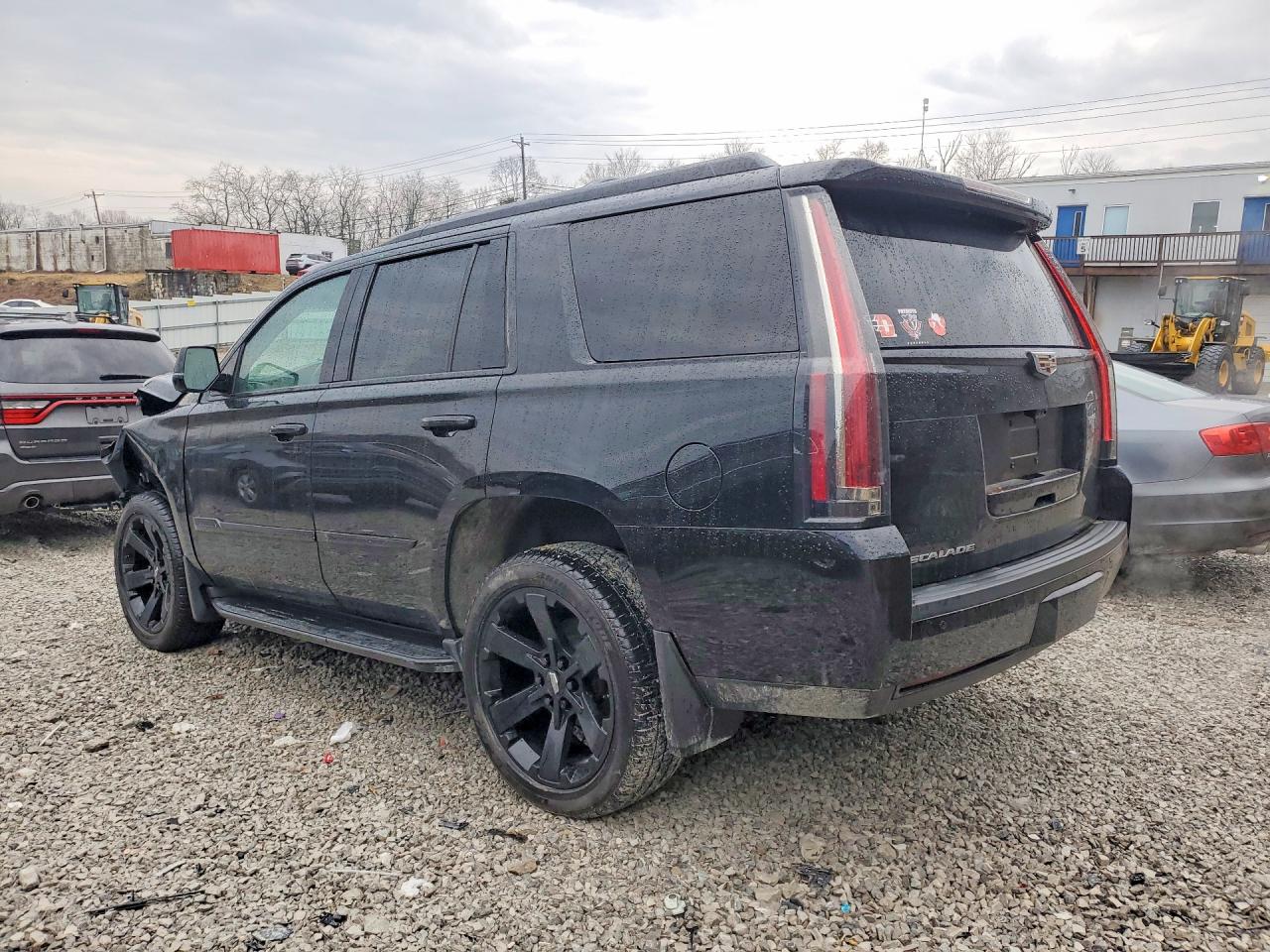 2019 CADILLAC ESCALADE LUXURY photo 3