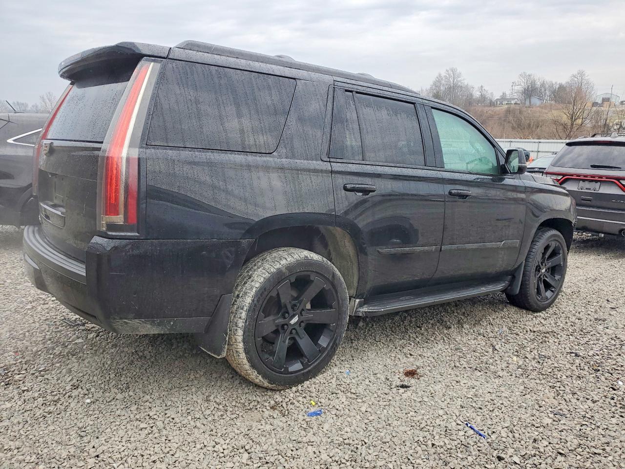 2019 CADILLAC ESCALADE LUXURY photo 5