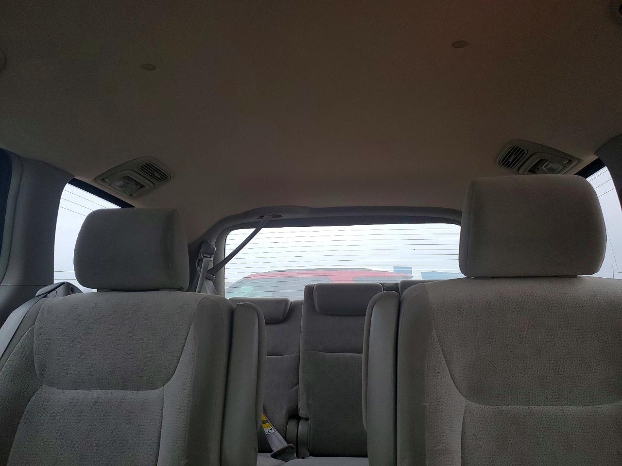 2004 TOYOTA SIENNA XLE 7 PASSENGER photo 10