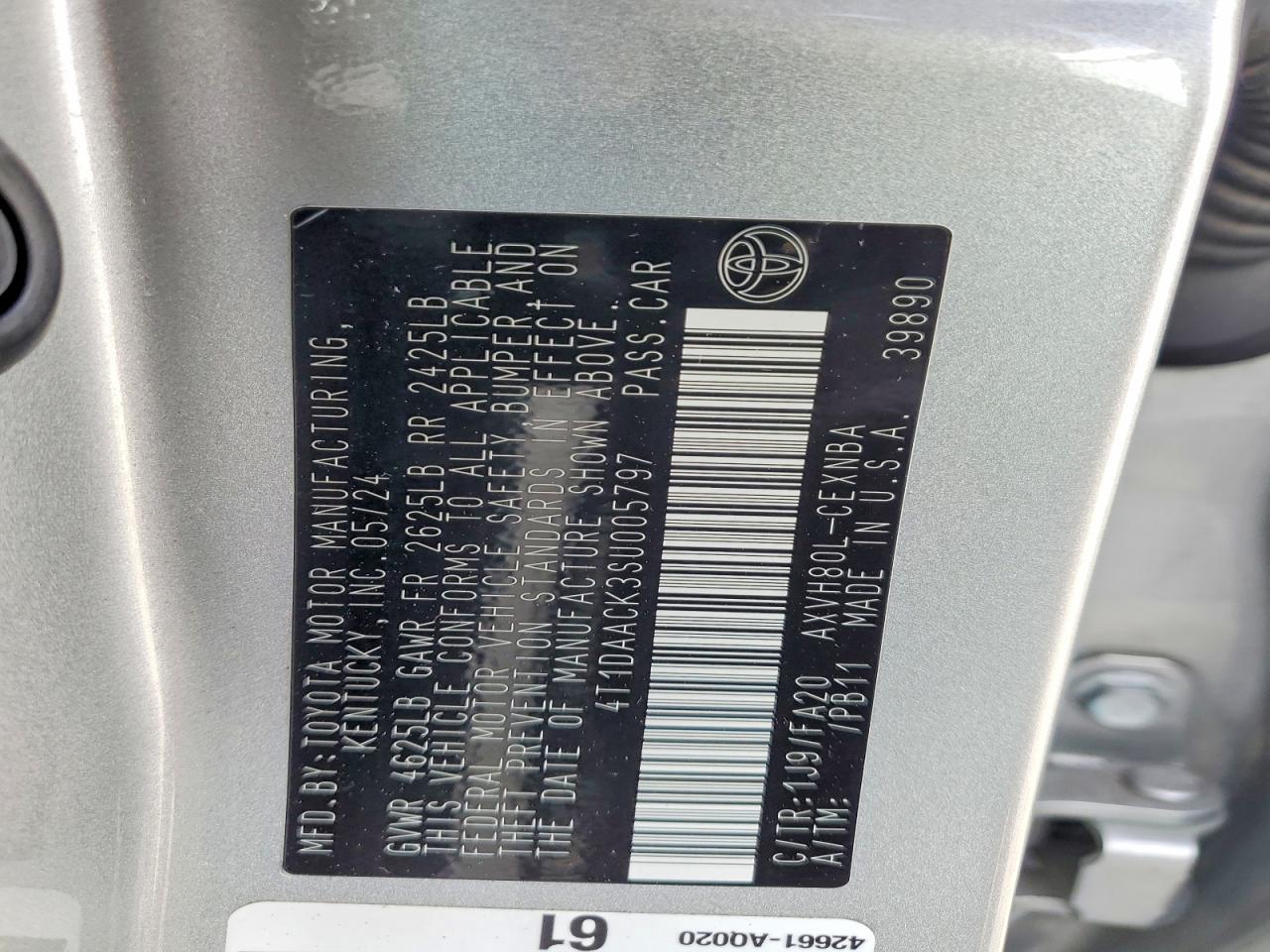 2025 TOYOTA CAMRY LE photo 23