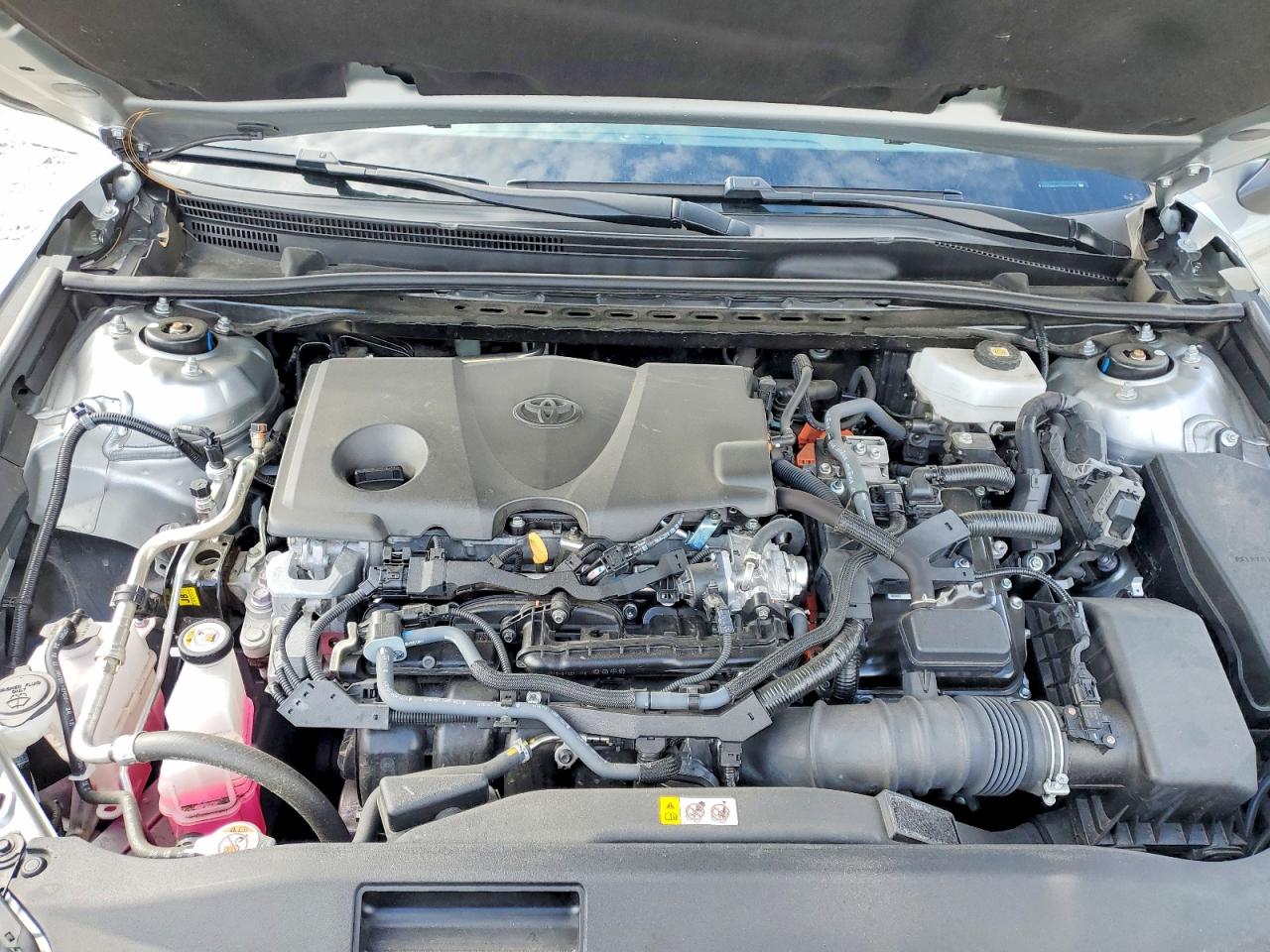 2025 TOYOTA CAMRY LE photo 21