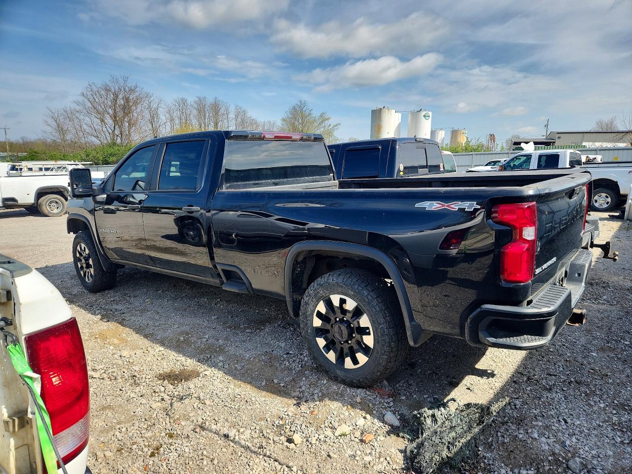 2020 CHEVROLET SILVERADO K2500 CUSTOM photo 3