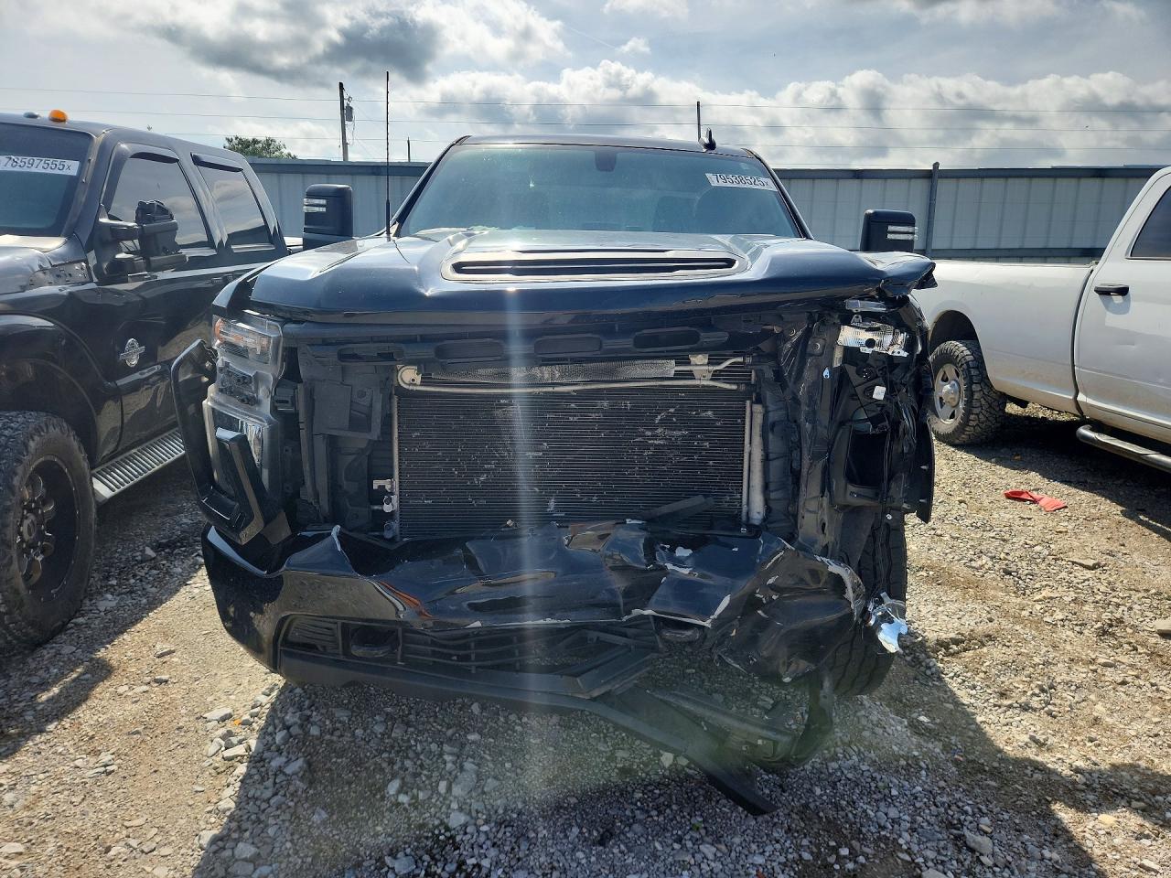 2020 CHEVROLET SILVERADO K2500 CUSTOM photo 9