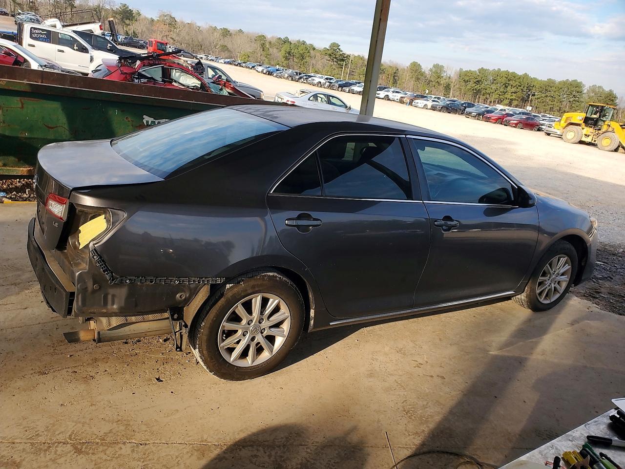 2012 TOYOTA CAMRY LE photo 5