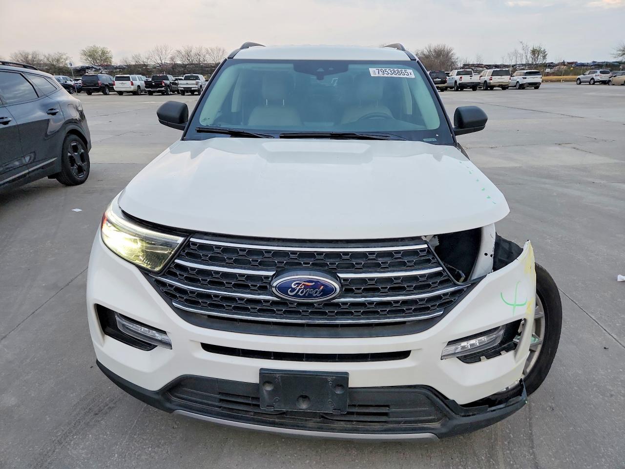 2023 FORD EXPLORER XLT photo 9