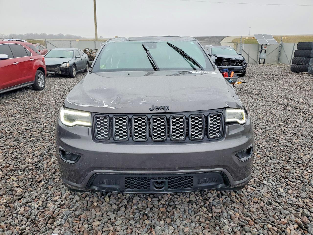 2020 JEEP GRAND CHEROKEE LAREDO photo 5