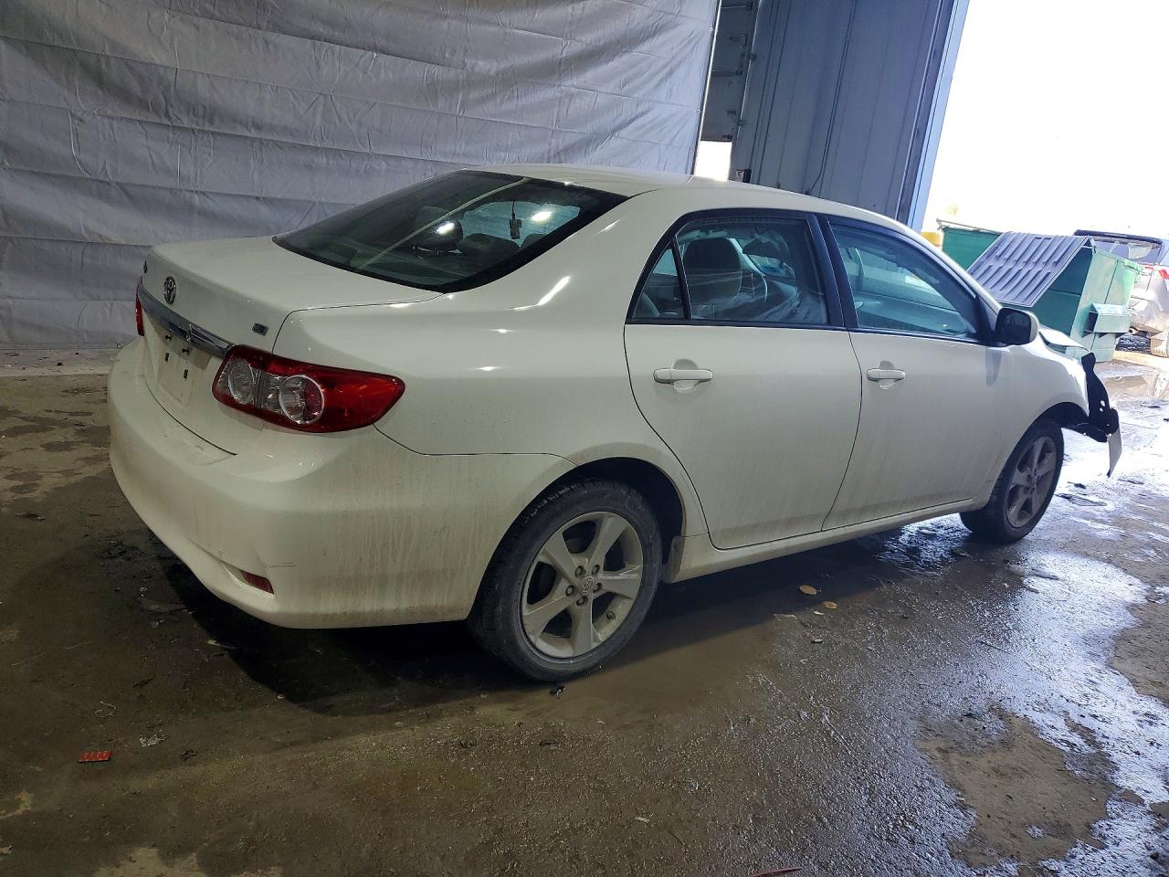 2011 TOYOTA COROLLA LE photo 5