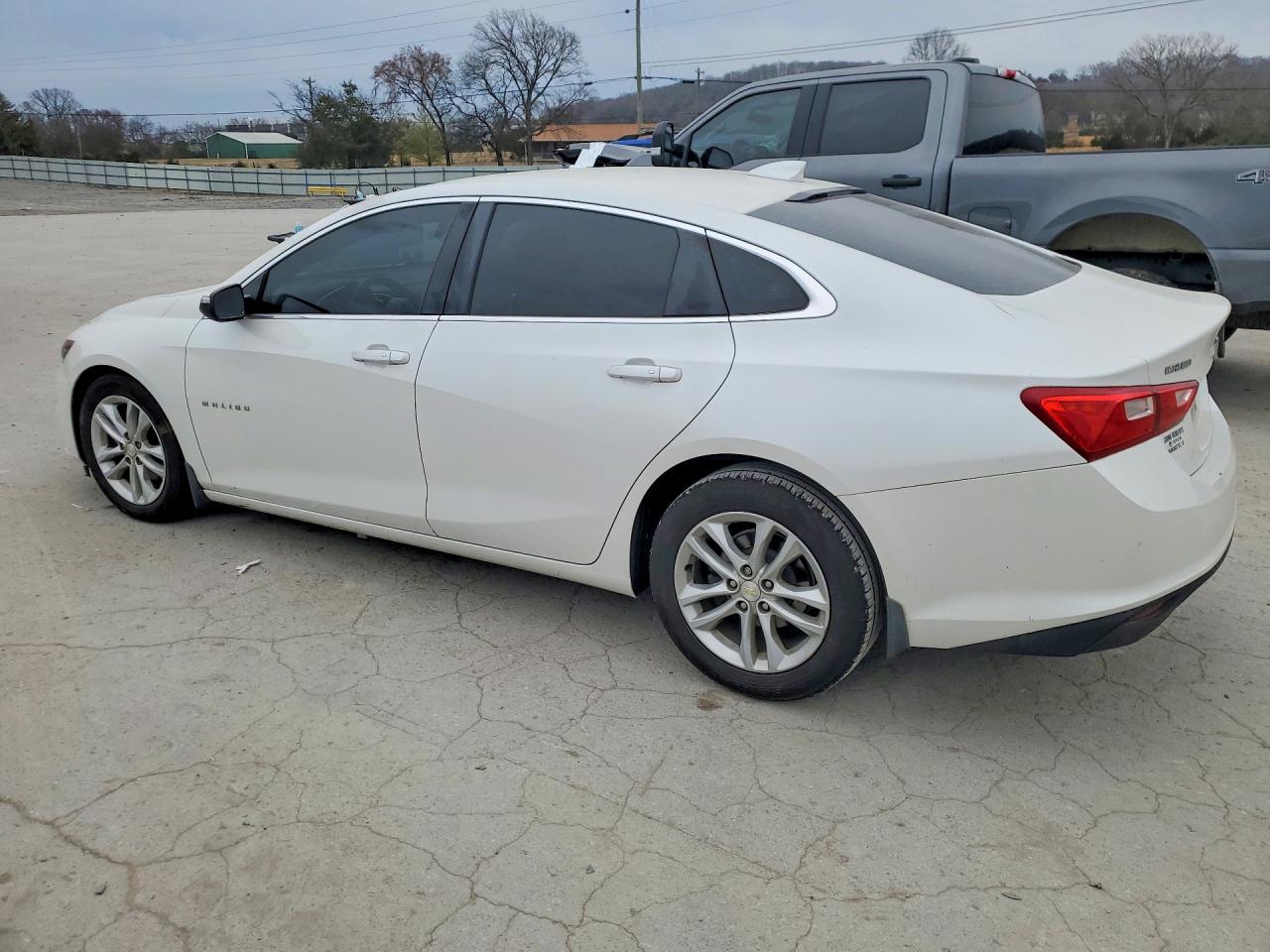 2017 CHEVROLET MALIBU LT photo 3