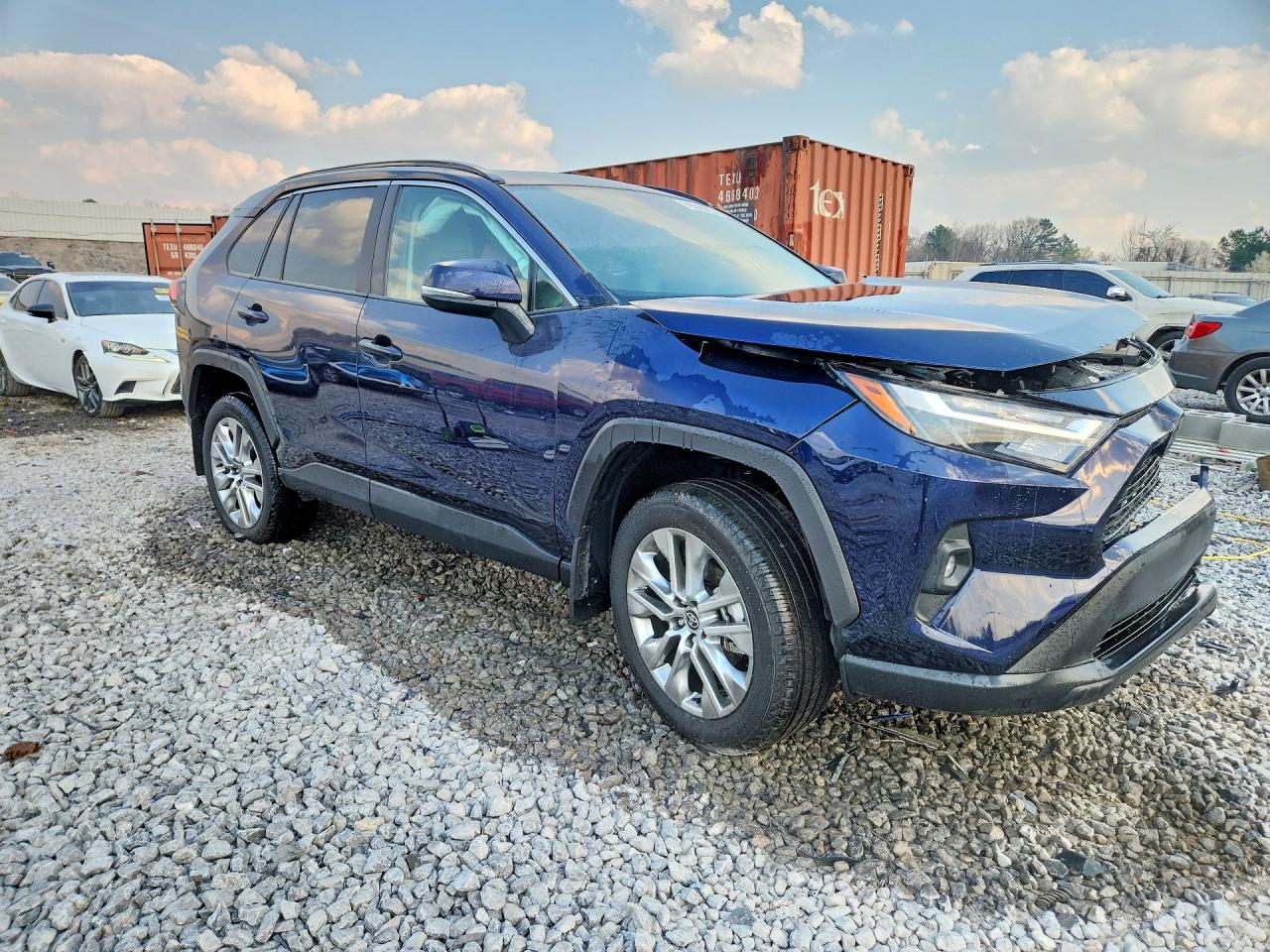 2025 TOYOTA RAV4 XLE PREMIUM photo 7