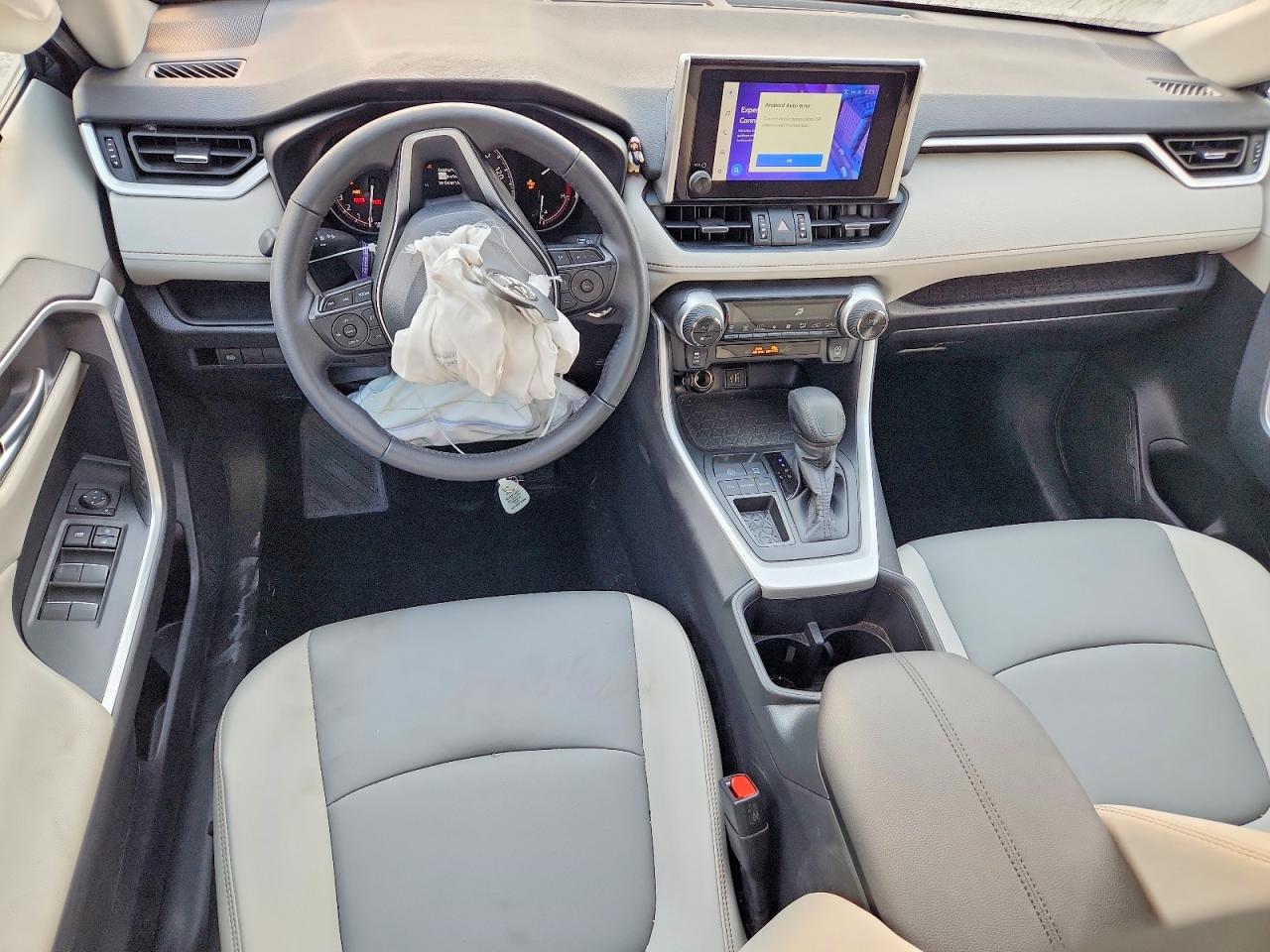 2025 TOYOTA RAV4 XLE PREMIUM photo 15