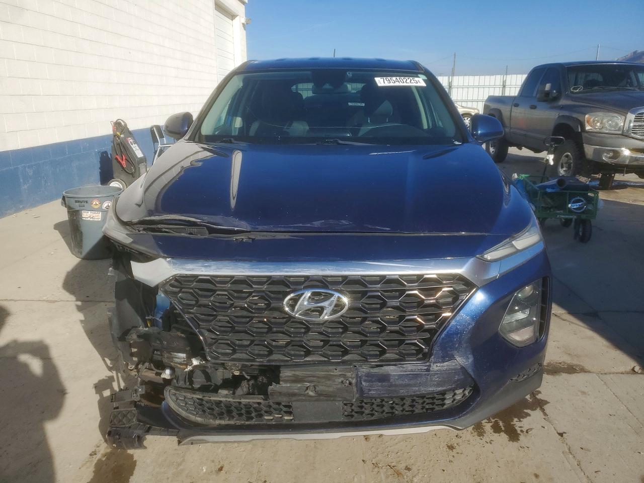 2019 HYUNDAI SANTA FE SE 2.4L photo 5
