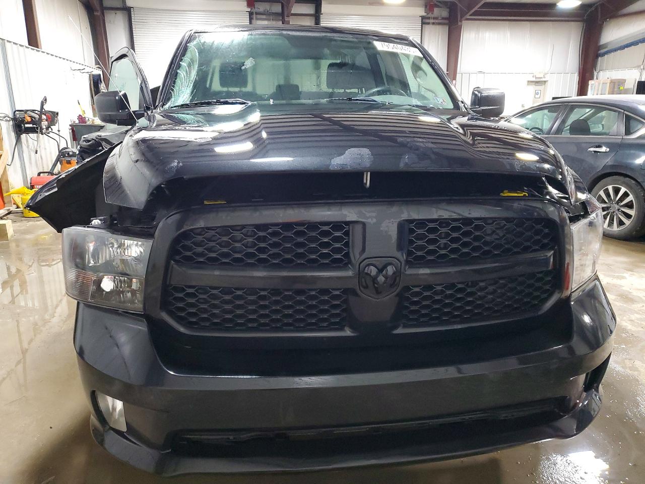 2019 RAM 1500 CLASSIC TRADESMAN photo 5
