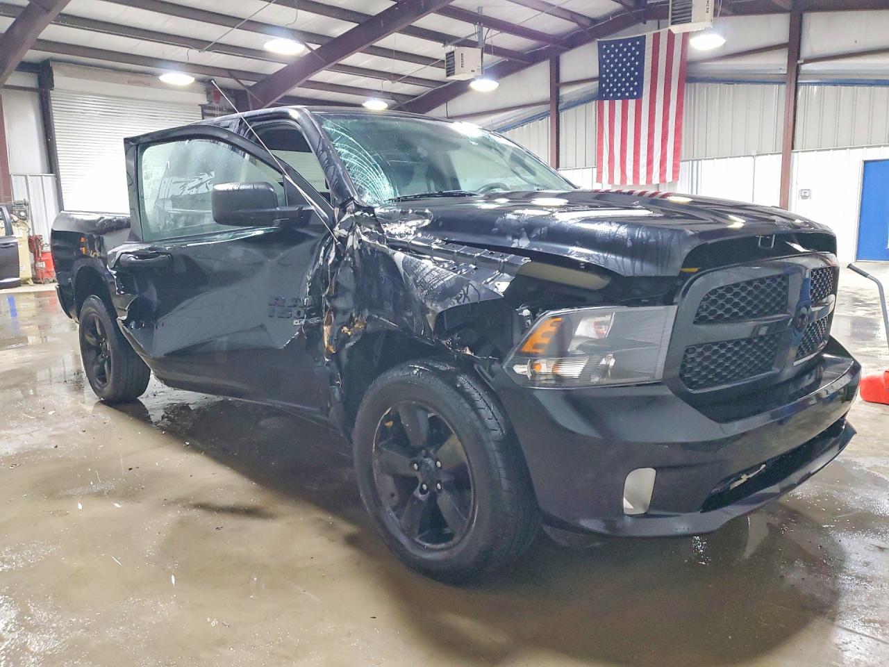 2019 RAM 1500 CLASSIC TRADESMAN photo 4