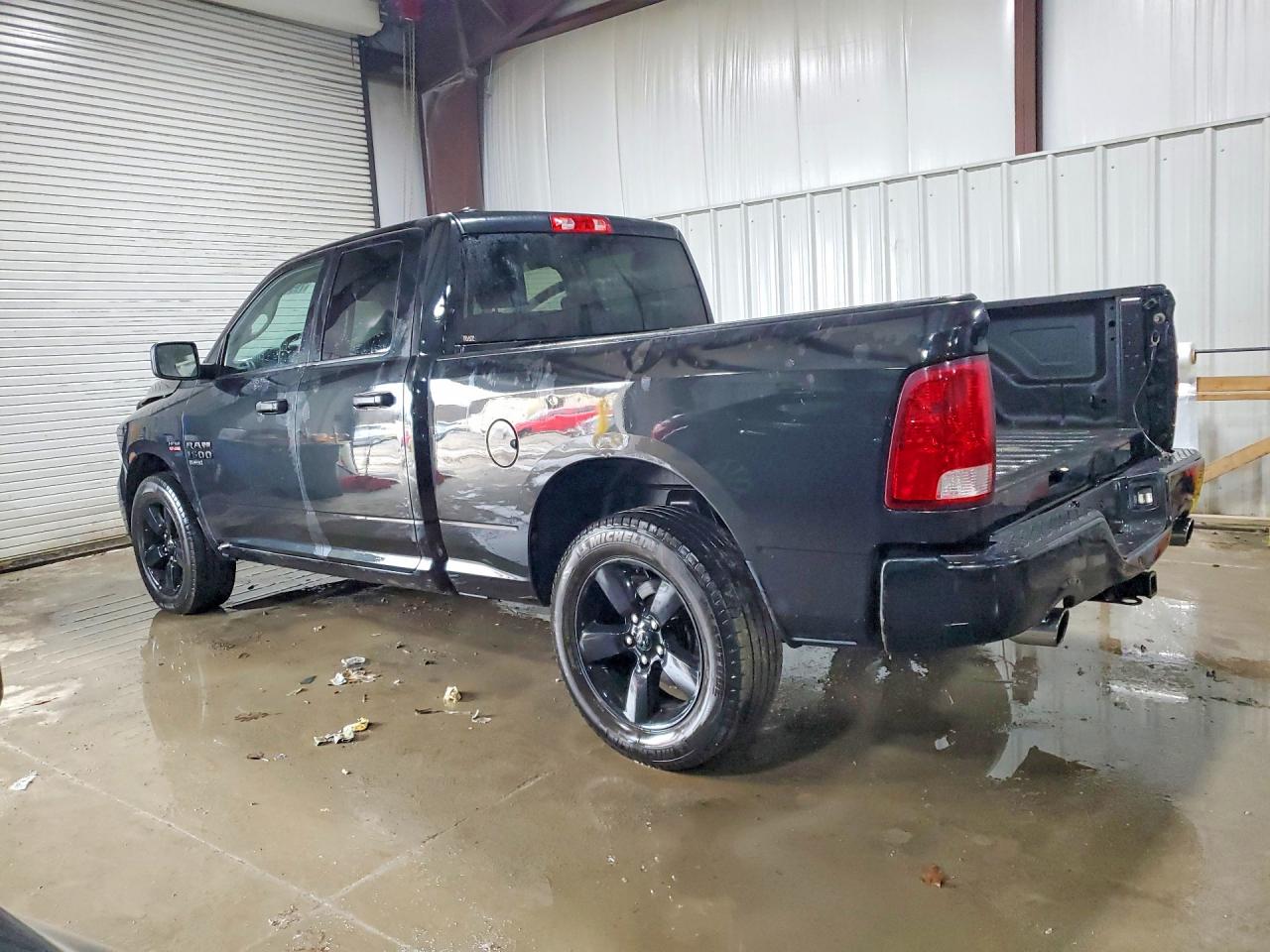 2019 RAM 1500 CLASSIC TRADESMAN photo 2